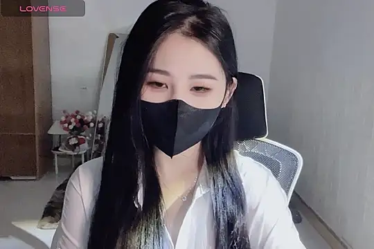    Daisy    online show from 01-12-26, 02:18