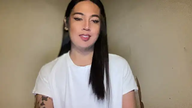 Snapshot of fallon_empress143 chatting on 09-15-25, 04:13 fallon empress143 online show from 09-15-25, 04:13