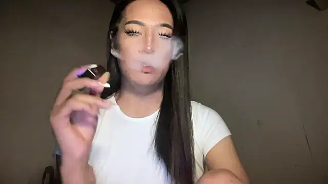 Snapshot of fallon_empress143 chatting on 10-04-25, 04:14 fallon empress143 online show from 10-04-25, 04:14