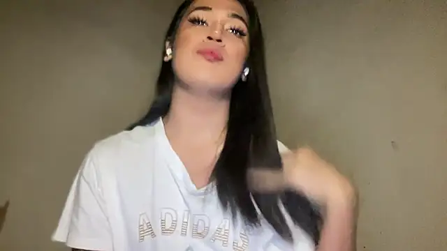 Snapshot of fallon_empress143 chatting on 09-11-25, 03:56 fallon empress143 online show from 09-11-25, 03:56