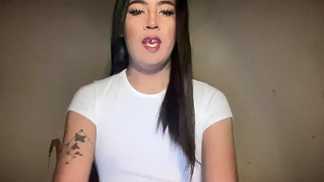 Snapshot of fallon_empress143 chatting on 10-05-25, 04:47 fallon empress143 online show from 10-05-25, 04:47