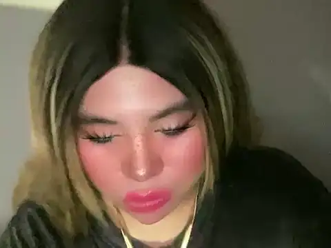 Snapshot of Naughtyrosecum chatting on 09-17-25, 03:36 Naughtyrosecum online show from 09-17-25, 03:36