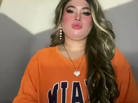 Snapshot of Naughtyrosecum chatting on 10-08-25, 03:24 Naughtyrosecum online show from 10-08-25, 03:24