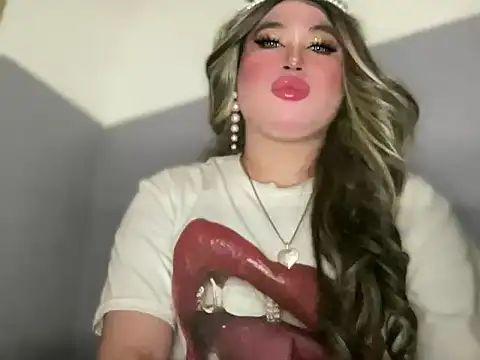 Snapshot of Naughtyrosecum chatting on 10-18-25, 05:04 Naughtyrosecum online show from 10-18-25, 05:04