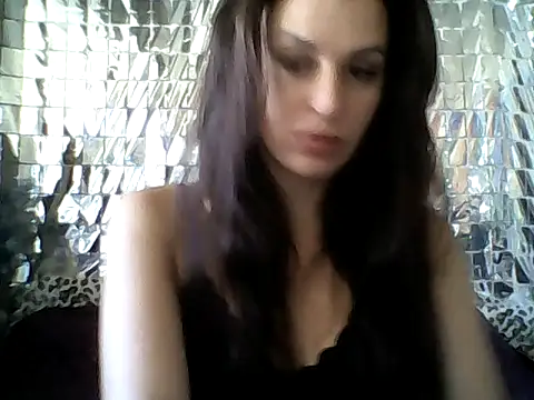 Qinini online show from 09-22-25, 06:19