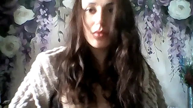 Qinini online show from 11-21-25, 09:41