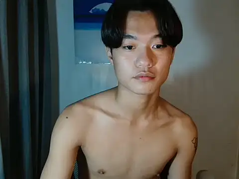 Snapshot of ur_little_secret chatting on 12-15-25, 03:07 ur little secret online show from 12-15-25, 03:07