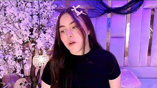 HannaCollins  online show from 11-10-25, 01:05