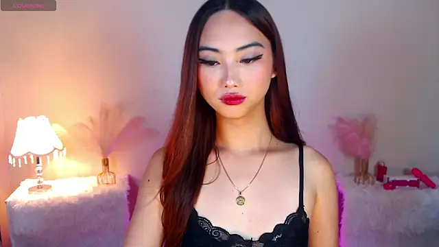 Kiah Wyatt online show from 11-14-25, 06:17