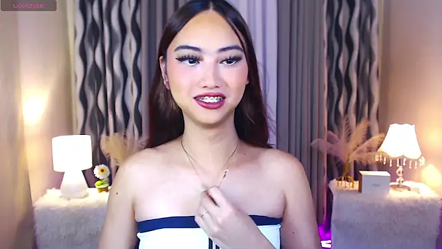 Kiah Wyatt online show from 11-05-25, 05:43