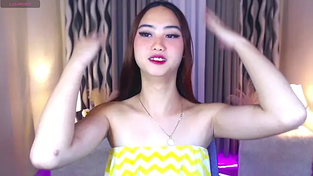 Kiah Wyatt online show from 11-09-25, 06:50