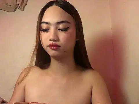 Kiah Wyatt online show from 11-25-25, 06:47