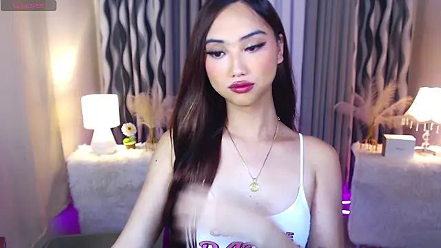 Kiah Wyatt online show from 11-06-25, 05:00