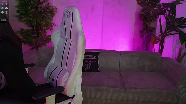 Selena Glow online show from 12-22-25, 08:31