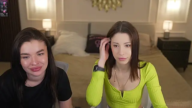 Selena Glow online show from 11-11-25, 07:41