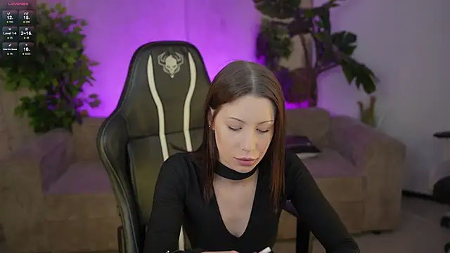 Selena Glow online show from 10-15-25, 06:27