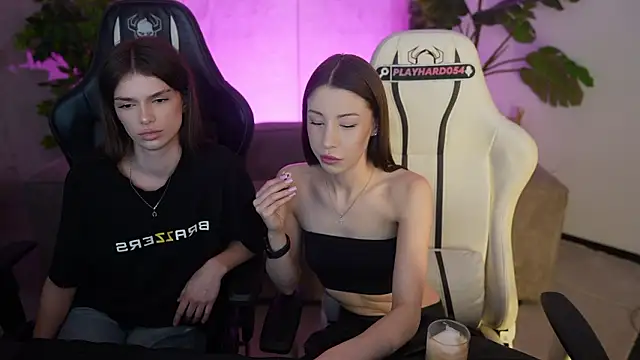 Selena Glow online show from 03-25-26, 07:24