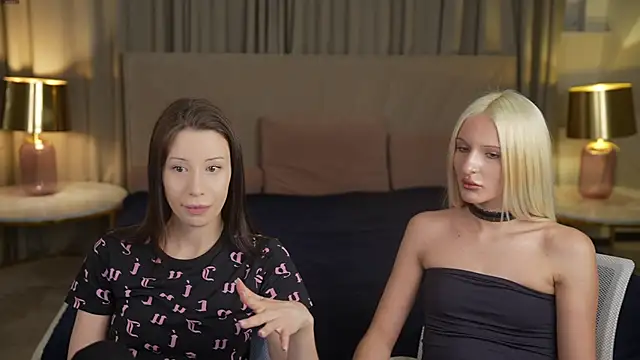 Selena Glow online show from 09-16-25, 06:31