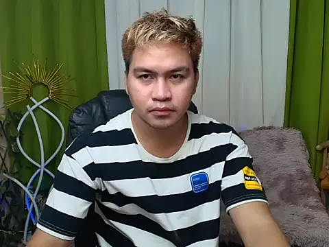 Snapshot of Asian_jayeel chatting on 06-17-26, 01:16 Asian jayeel online show from 06-17-26, 01:16