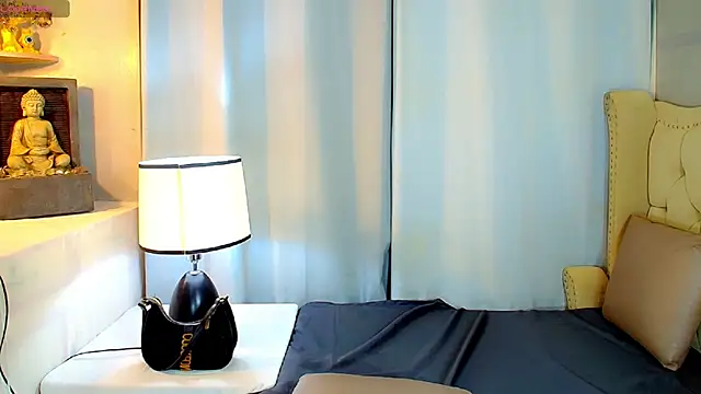 MochaliciousTransOnTop online show from 09-11-25, 12:21