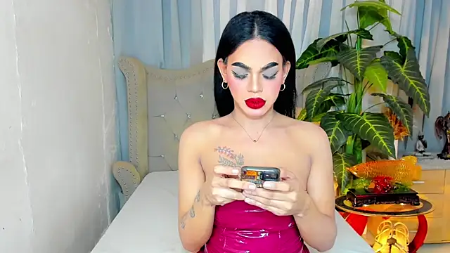 MochaliciousTransOnTop online show from 01-18-26, 02:48