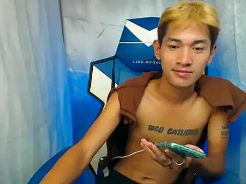 riks tyler online show from 11-26-25, 02:39