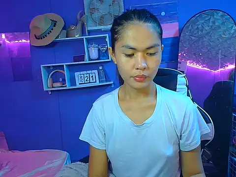 Snapshot of urgirljane chatting on 06-21-26, 02:50 urgirljane online show from 06-21-26, 02:50