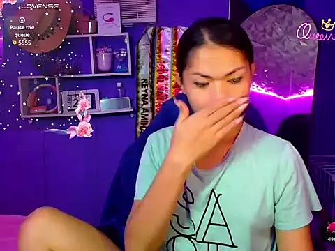 Snapshot of urgirljane chatting on 06-27-26, 10:10 urgirljane online show from 06-27-26, 10:10