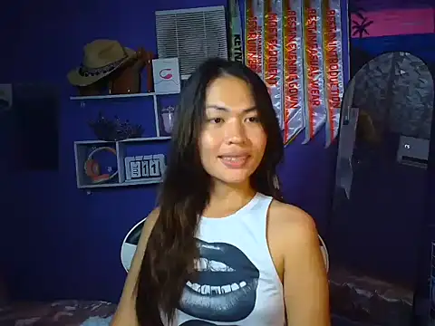 Snapshot of urgirljane chatting on 07-11-26, 10:54 urgirljane online show from 07-11-26, 10:54