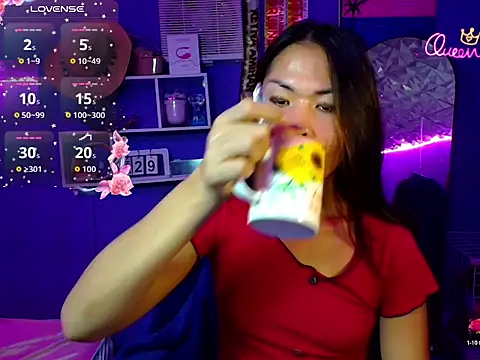 Snapshot of urgirljane chatting on 06-29-26, 07:15 urgirljane online show from 06-29-26, 07:15