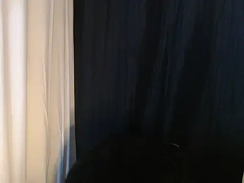 urgirljane online show from 09-18-25, 07:39