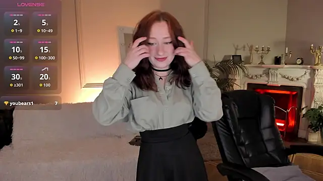 Violet Griffen online show from 10-23-25, 03:43