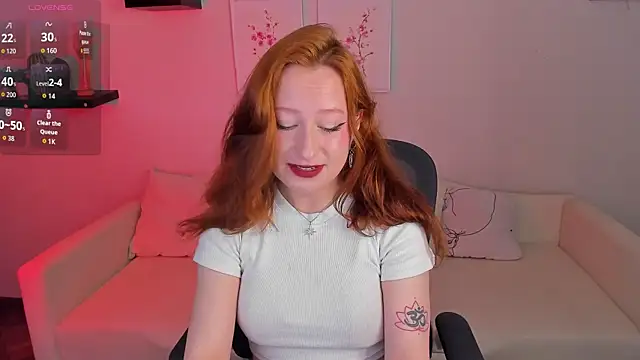 Snapshot of Violet_Griffen chatting on 05-25-26, 03:55 Violet Griffen online show from 05-25-26, 03:55