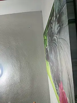 aavrdvh33 online show from 12-21-25, 07:04