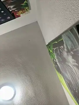 aavrdvh33 online show from 03-18-26, 10:32