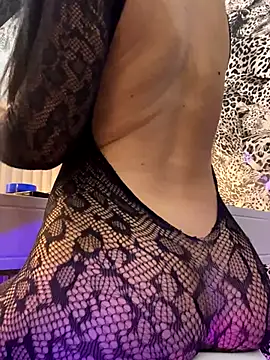 Snapshot of KenyaCruz chatting on 09-22-25, 06:14 KenyaCruz online show from 09-22-25, 06:14