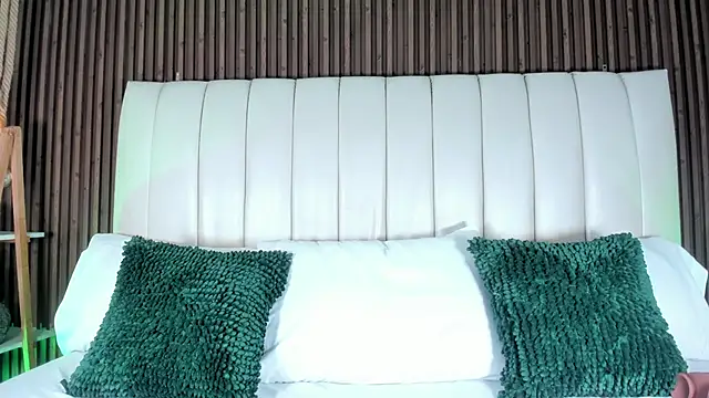 SandraMilerr online show from 02-12-26, 04:45