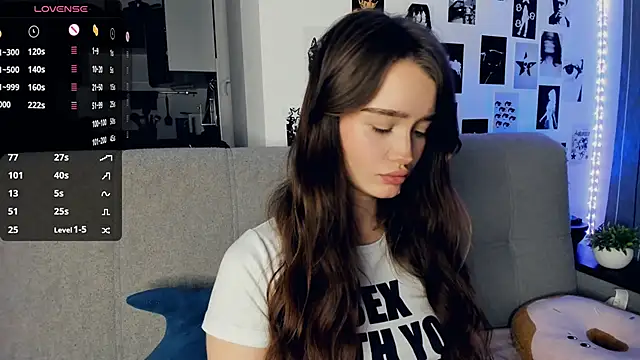 lovelyalivia online show from 12-02-25, 09:44