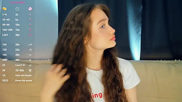 lovelyalivia online show from 04-01-26, 08:15