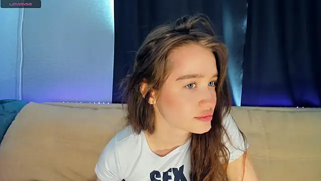 lovelyalivia online show from 03-27-26, 08:22