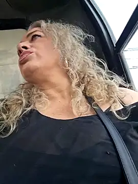 Snapshot of sofiacurvy_45 chatting on 02-12-26, 02:50 sofiacurvy 45 online show from 02-12-26, 02:50