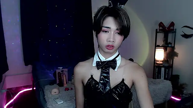 Lavictoriathegreat online show from 12-21-25, 05:03