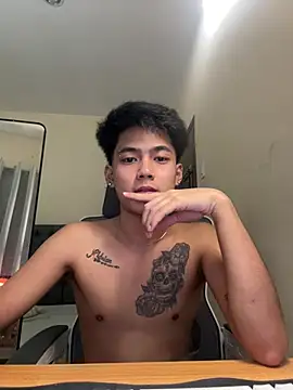 Snapshot of Prince_kiyoshi chatting on 06-10-26, 01:45 Prince kiyoshi online show from 06-10-26, 01:45