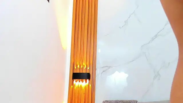 IsabellaMonet online show from 11-24-25, 11:21