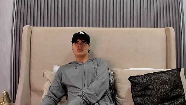 BenitoSaenz online show from 10-12-25, 03:41