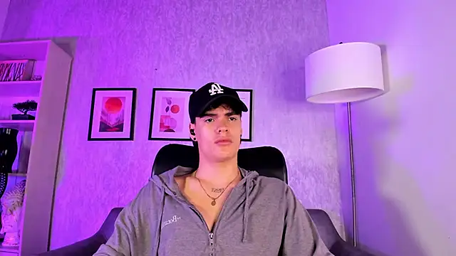 BenitoSaenz online show from 11-03-25, 12:09