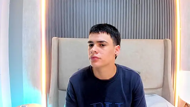 Snapshot of BenitoSaenz chatting on 02-25-26, 01:33 BenitoSaenz online show from 02-25-26, 01:33