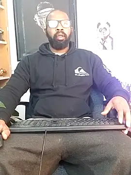 Snapshot of King_Malik chatting on 10-21-25, 01:32 King Malik online show from 10-21-25, 01:32