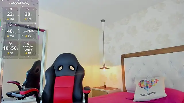 IRISCLARK1 online show from 02-12-26, 07:24