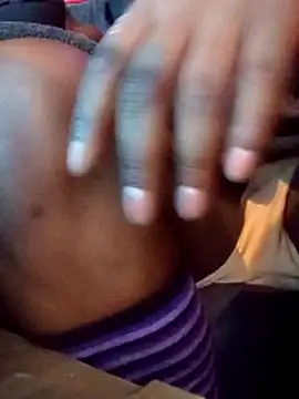 Snapshot of OnlyMoneyIwanT chatting on 10-25-25, 02:28 OnlyMoneyIwanT online show from 10-25-25, 02:28